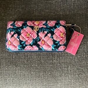 NWT Simply Southern Pink Bloom Quilted Phone Wristlet